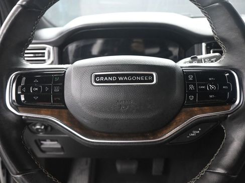 Used 2024 Jeep Grand Wagoneer L 4WD image 10