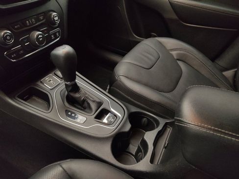 Used 2021 Jeep Cherokee Latitude Lux image 26