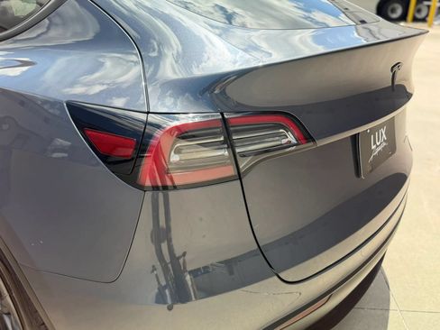 Used 2023 Tesla Model Y Long Range AWD/4WD image 13