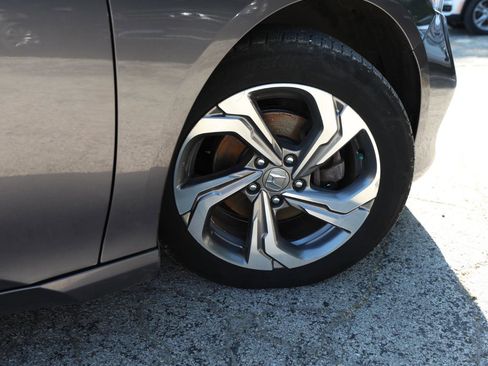 Used 2020 Honda Accord EX image 9