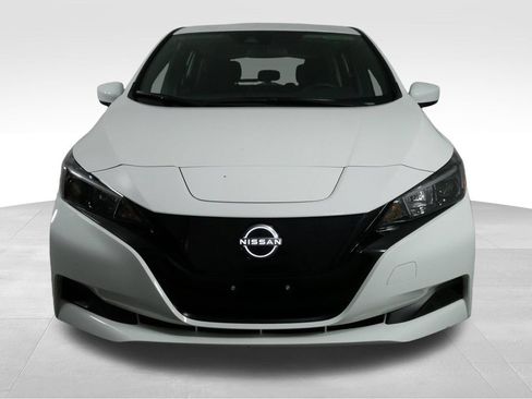 Used 2025 Nissan Leaf S FWD image 3