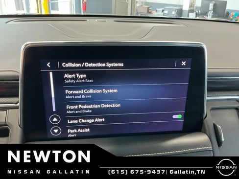 Used 2021 GMC Yukon SLT w/ SLT Premium Package AWD/4WD image 48