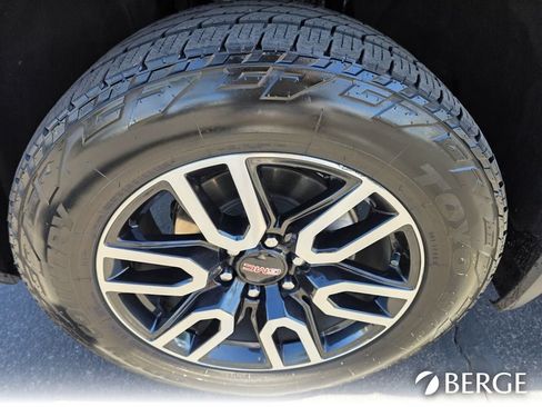 Used 2021 GMC Sierra 1500 AT4 w/ AT4 Value Package AWD/4WD image 10
