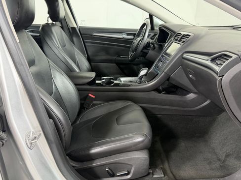 Used 2014 Ford Fusion Titanium image 32