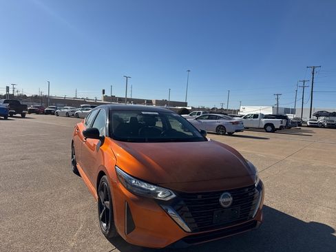 Certified 2024 Nissan Sentra SR w/ SR Premium Package image 2