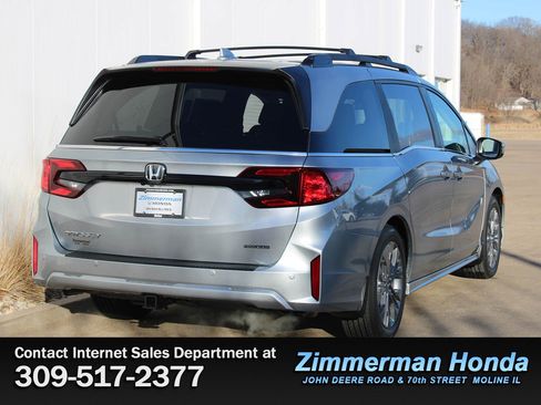 New 2026 Honda Odyssey Touring image 2