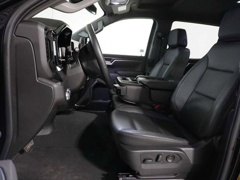 Certified 2025 GMC Sierra 1500 SLT image 13