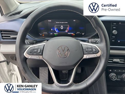 Used 2024 Volkswagen Taos SE FWD image 12