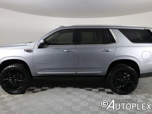 Used 2026 GMC Yukon Denali w/ Sun & Power Step Package AWD/4WD image 8