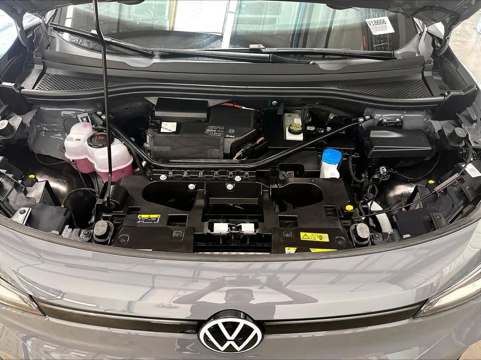 Used 2023 Volkswagen ID.4 Pro S Plus AWD/4WD image 33