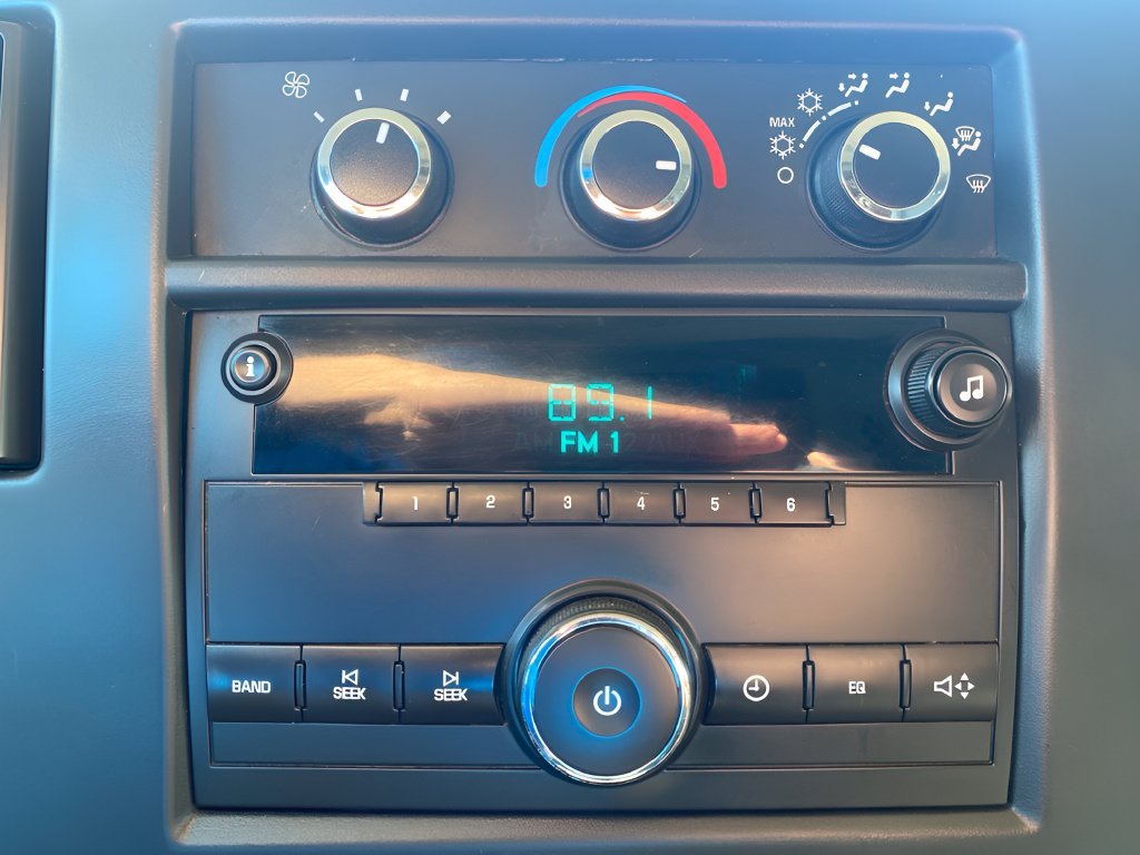 Used 2014 Chevrolet Express 3500 RWD image 22