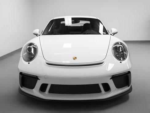 Certified 2018 Porsche 911 GT3 RWD image 8