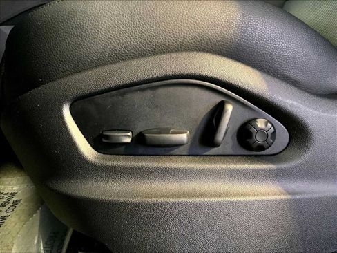 Certified 2024 Porsche Cayenne AWD/4WD image 39