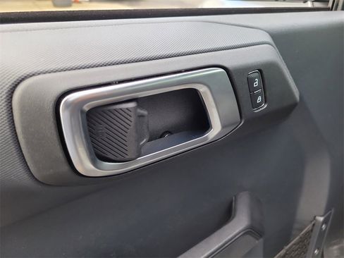 Certified 2025 Ford Bronco Big Bend image 14