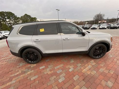 Used 2022 Kia Telluride EX w/ EX Premium Package image 22