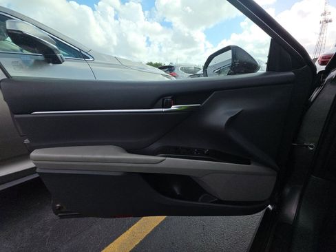 Used 2023 Toyota Camry LE FWD image 11