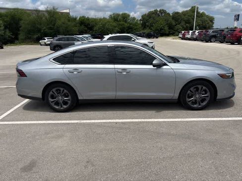 Used 2023 Honda Accord EX image 6
