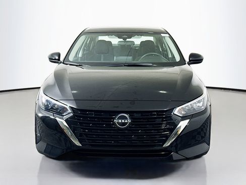 Used 2025 Nissan Sentra SV image 2