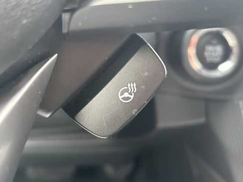 Used 2022 Subaru Forester Limited image 34