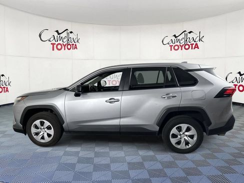 Used 2025 Toyota RAV4 LE AWD/4WD image 5