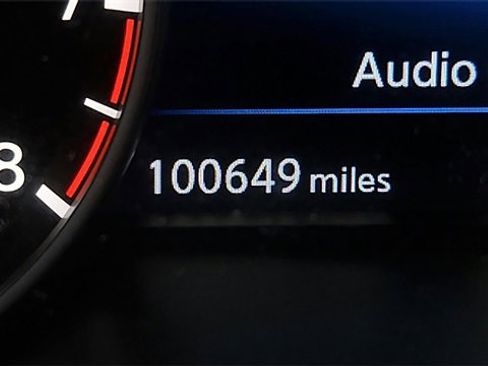 Used 2017 Nissan Maxima 3.5 SV image 11