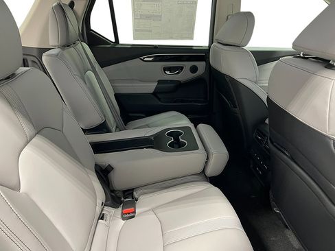 New 2025 Honda Pilot EX-L image 37