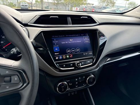 Used 2021 Chevrolet TrailBlazer LT w/ Convenience Package image 16