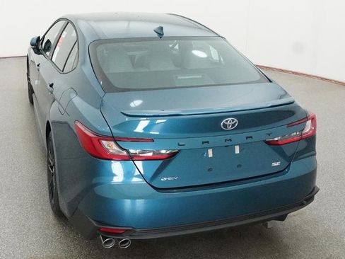 New 2026 Toyota Camry SE FWD image 21