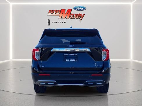 Used 2024 Ford Explorer XLT w/ Equipment Group 202A AWD/4WD image 6