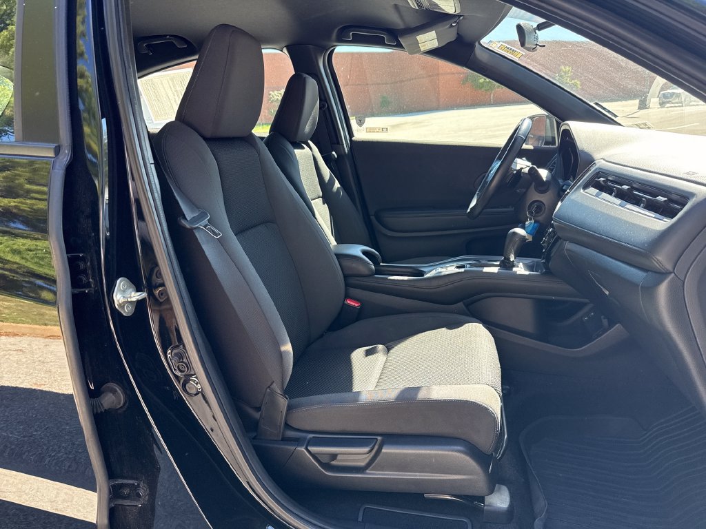 Used 2019 Honda HR-V Sport image 25
