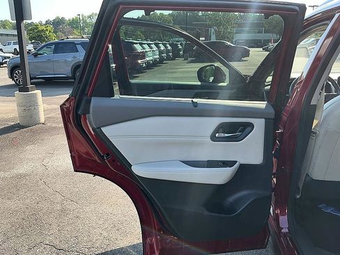 Certified 2023 Nissan Rogue SL w/ SL Premium Package AWD/4WD image 22