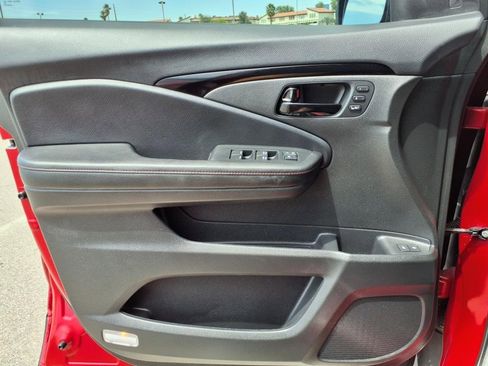 Used 2024 Honda Passport Black Edition image 22