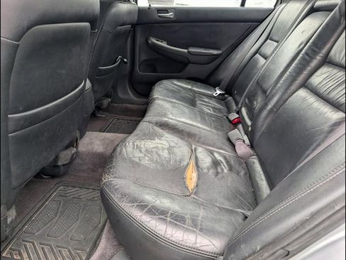 Used 2004 Honda Accord EX image 10