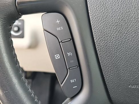 Used 2011 GMC Acadia Denali FWD image 21