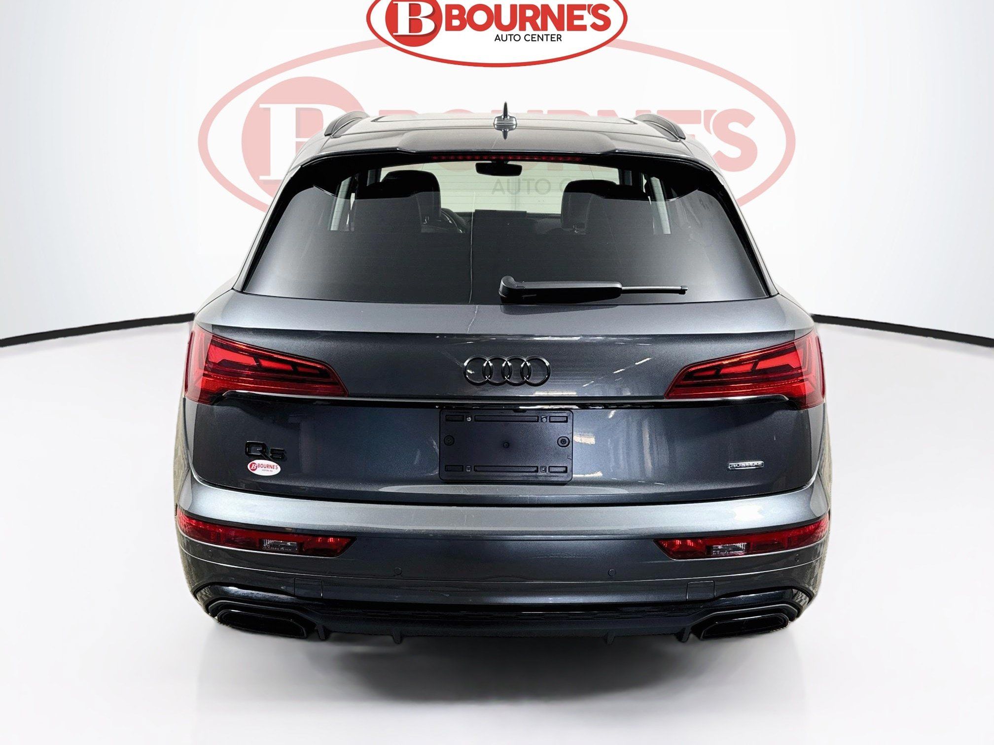 Used 2023 Audi Q5 e Premium Plus w/ Premium Plus Package AWD/4WD image 10