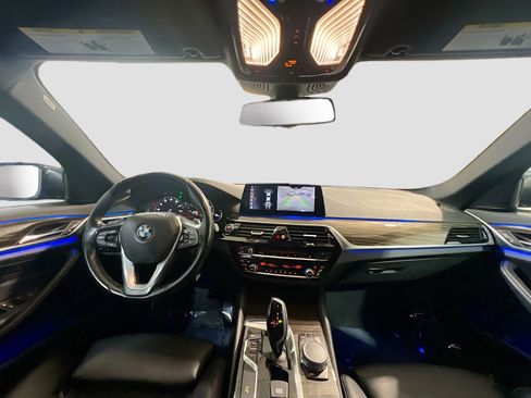 Used 2018 BMW 530i image 17
