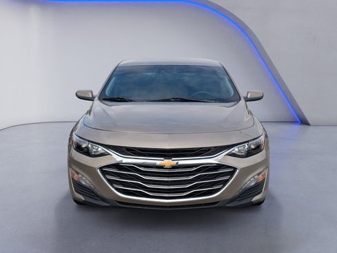 Used 2025 Chevrolet Malibu LT FWD image 3