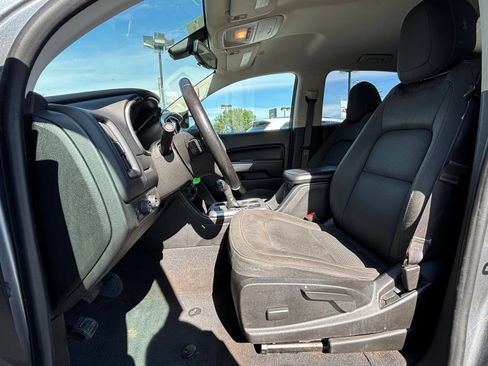 Used 2019 Chevrolet Colorado LT w/ LT Convenience Package AWD/4WD image 7