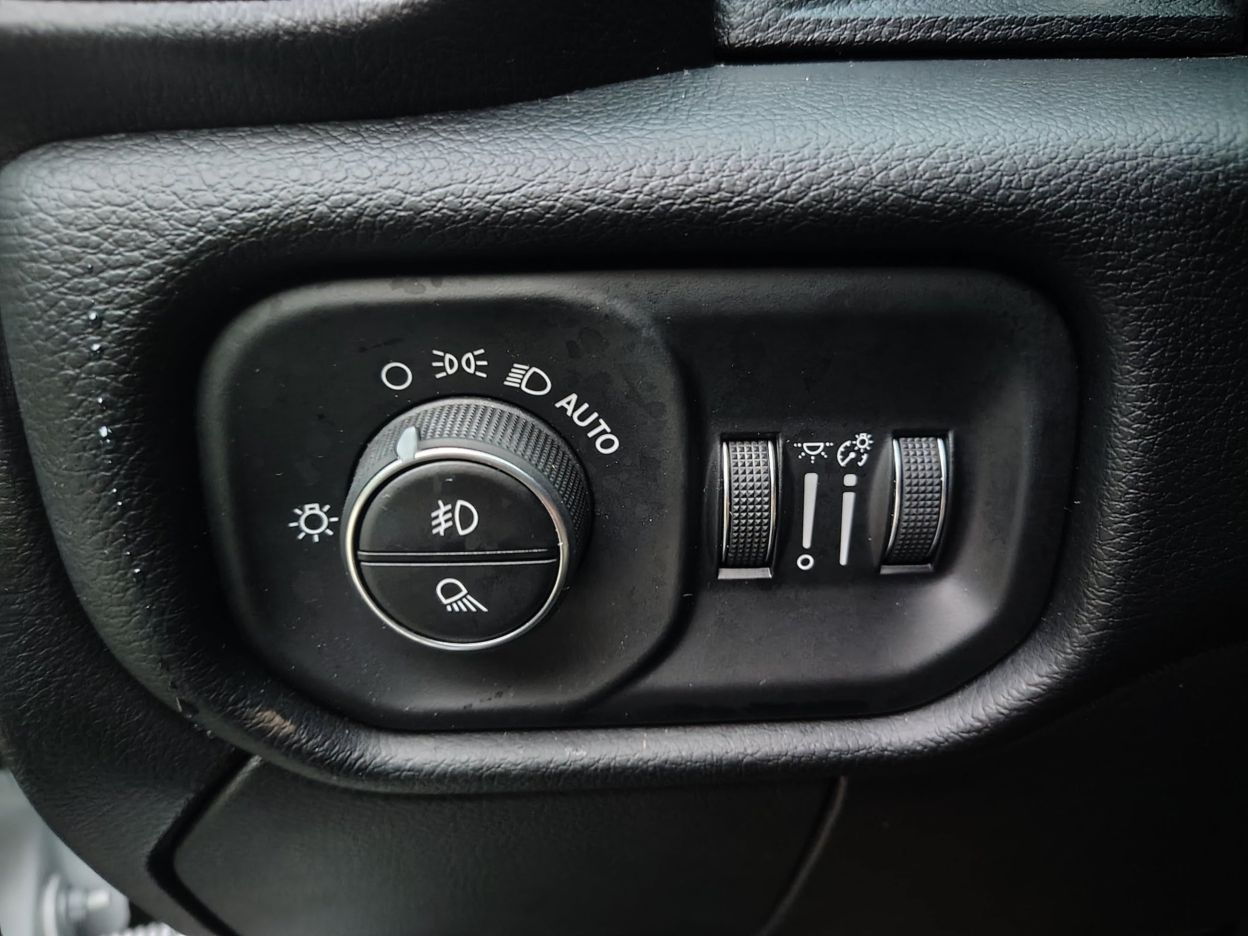 Certified 2026 RAM 2500 Laramie AWD/4WD image 24