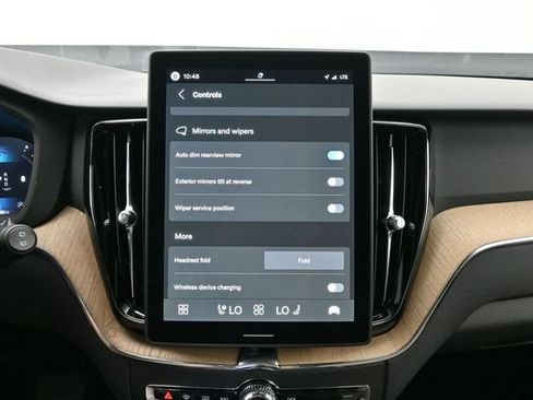 New 2026 Volvo XC60 B5 Plus w/ Protection Package Premier AWD/4WD image 19