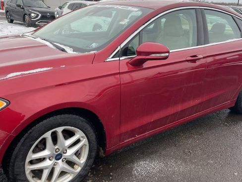 Used 2016 Ford Fusion SE w/ Equipment Group 202A FWD image 4