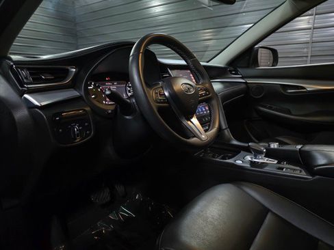 Used 2019 INFINITI QX50 Luxe w/ Navigation Package image 10