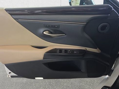 Used 2019 Lexus ES 350 w/ Premium Package image 25