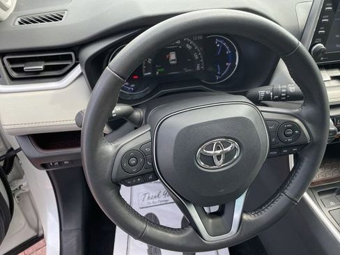 Used 2022 Toyota RAV4 Limited AWD/4WD image 11