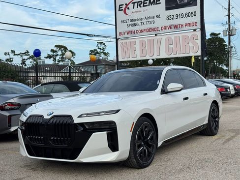 Used 2023 BMW 760i xDrive w/ Executive Package AWD/4WD image 6