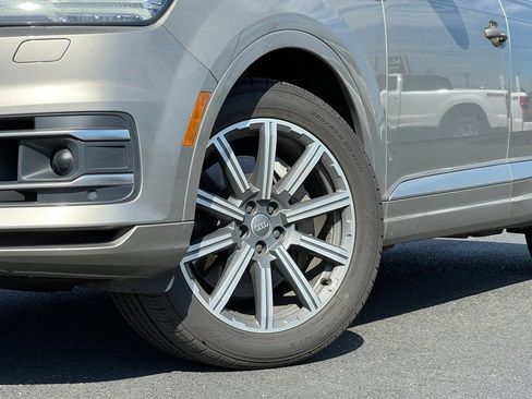 Used 2017 Audi Q7 3.0T Prestige AWD/4WD image 2