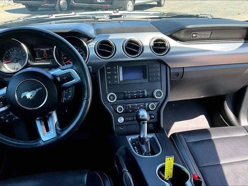 Used 2020 Ford Mustang GT RWD image 6