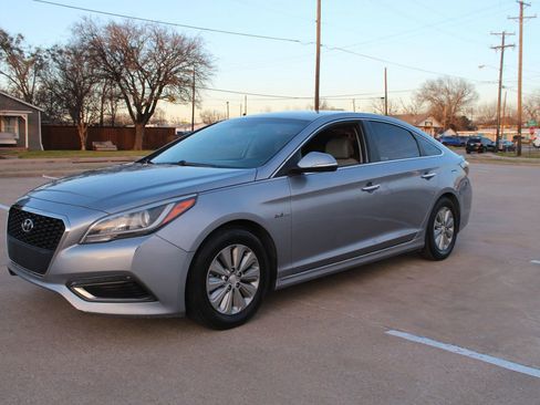 Used 2016 Hyundai Sonata SE image 8