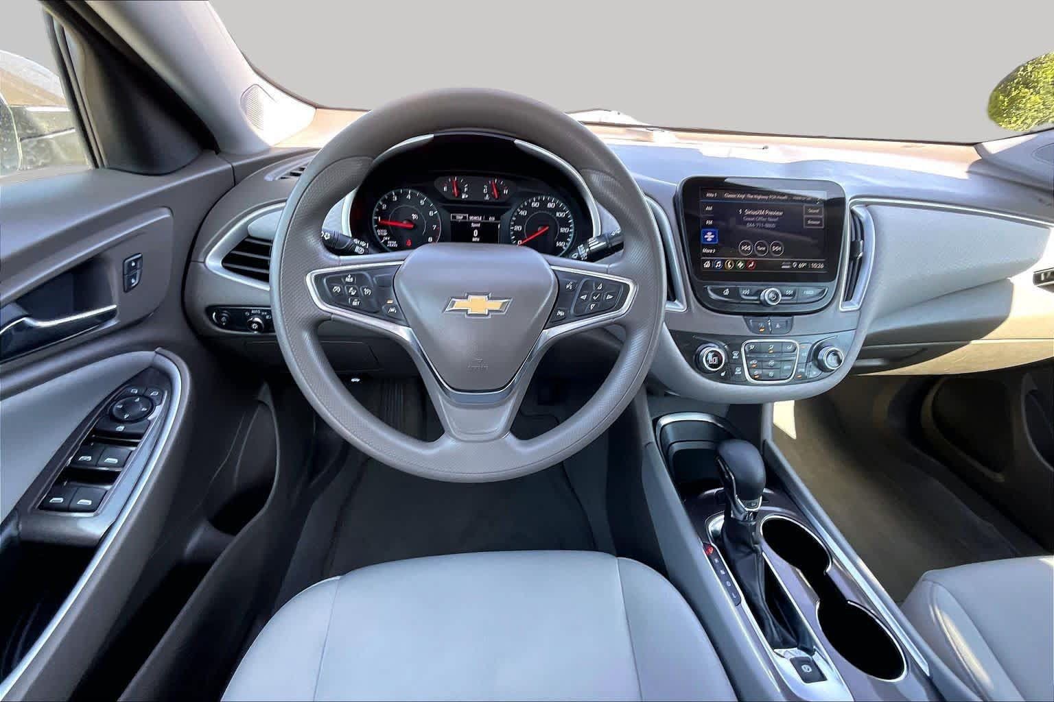 Used 2025 Chevrolet Malibu LT FWD image 6