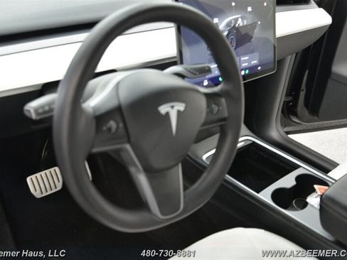 Used 2022 Tesla Model Y Performance AWD/4WD image 29